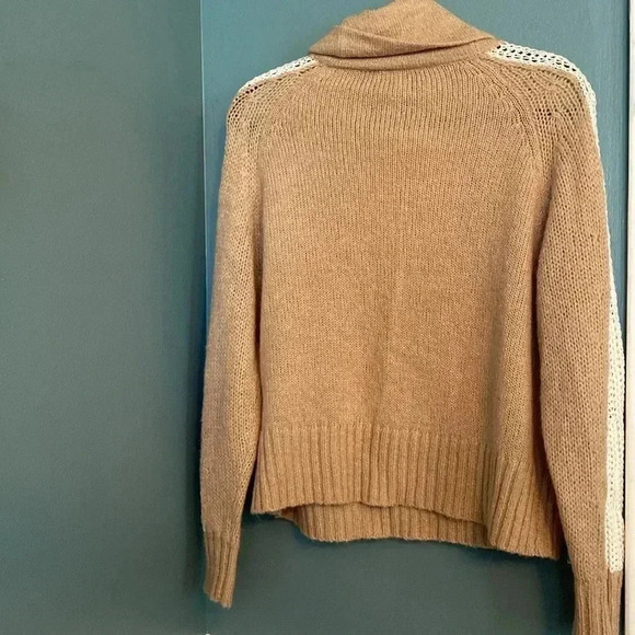 Sundance tan/cream sweater - large - cowl neck - great condition - Picture 5 of 6